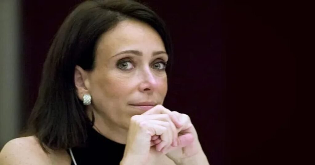 Primer plano de María Asunción Aramburuzabala en un foro empresarial en Cancún